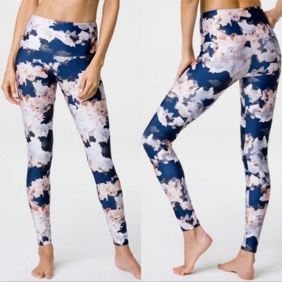 ONZIE Flow Nomad Blossom floral leggings - Picture 2 of 4